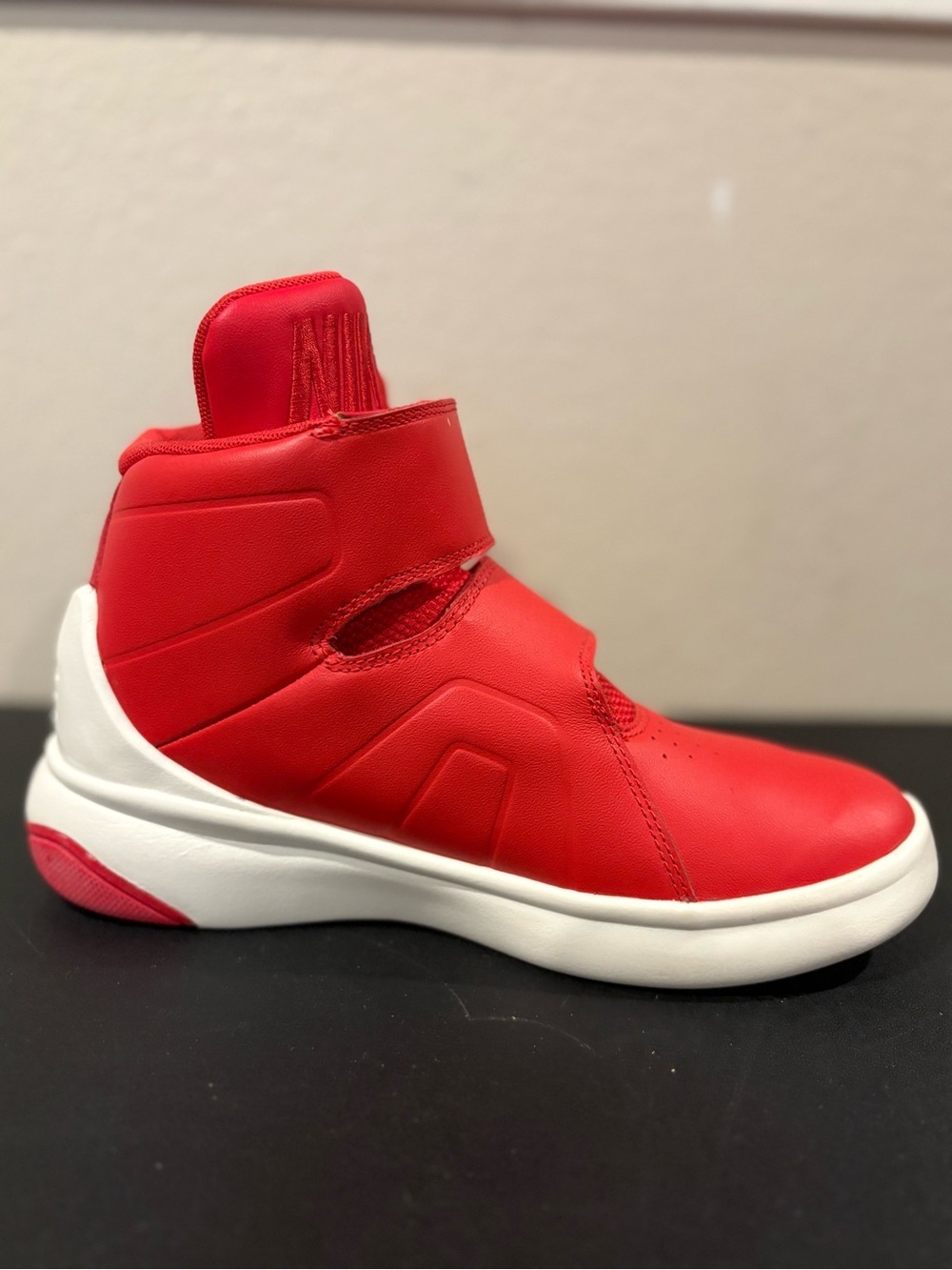 NIKE Big Kid Boys Marxman Sneakers 833916-600 Youth Size 5Y W/Box - Picture 5 of 11